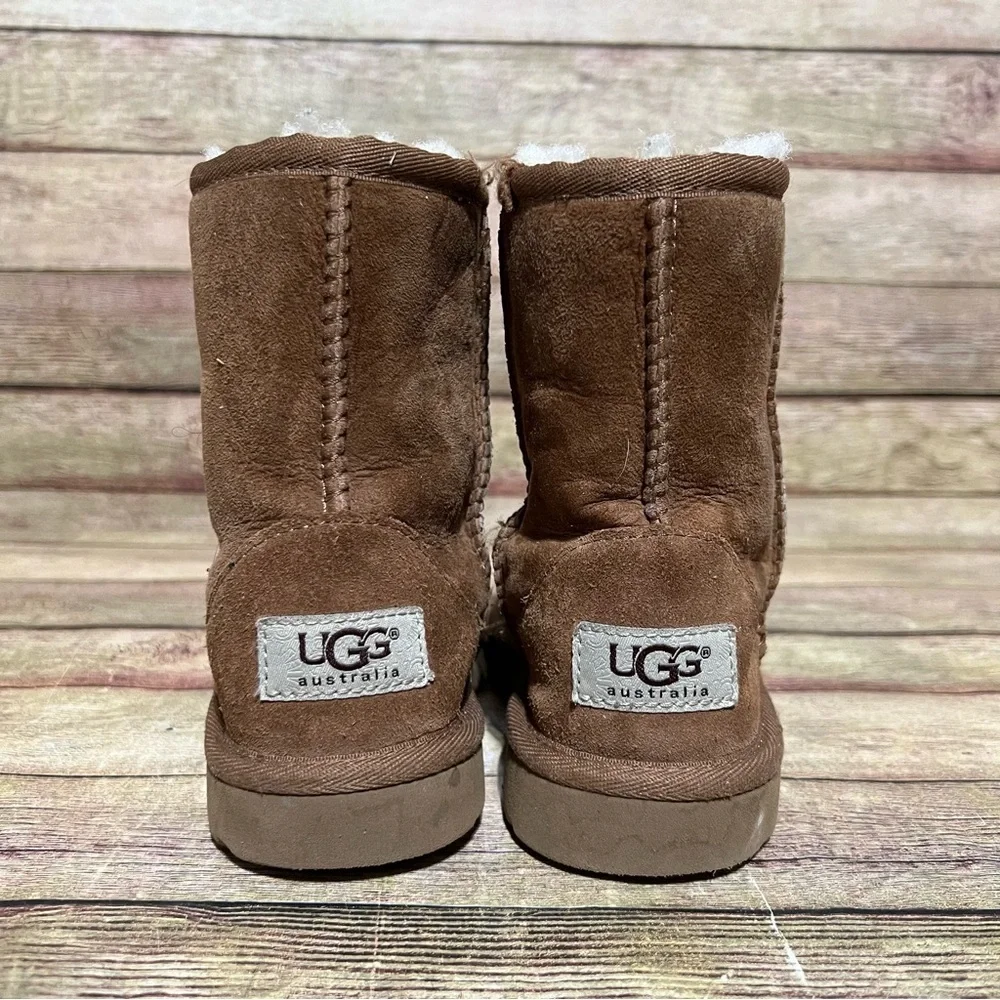 Ugg Brown Suede Classic Short Boots